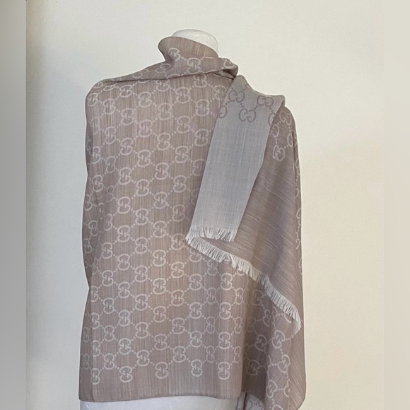 GUCCI WOOL & SILK SCARF - Picture 6 of 14